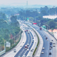 高速上惊险一幕：刹车失灵狂奔490公里 油耗尽才停