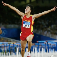 刘翔发文：9月1日已买断，获49.4万买断费，今后与体育局再无关联；2015年至今所有工资补助98.2万元，全数捐给西藏泥石流救灾