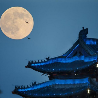 记得抬头看！2025年最后一次“超级月亮”即将登场