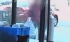 山东青岛一男子钓了一天的大翘嘴被大妈顺走，结局意想不到